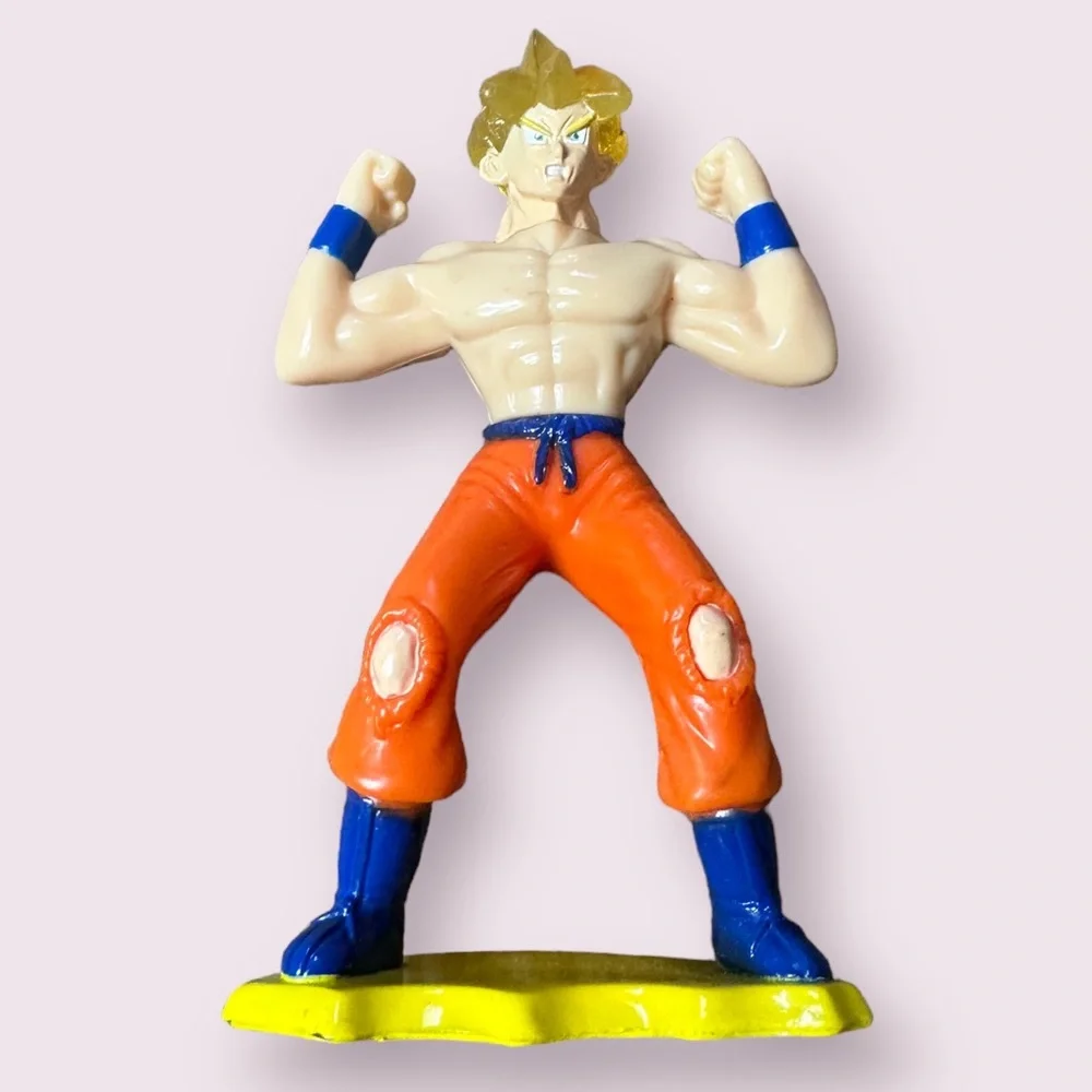 Vintage 2002 Burger King Dragon Ball Z Goku Small Toy Action Figure Cake Topper